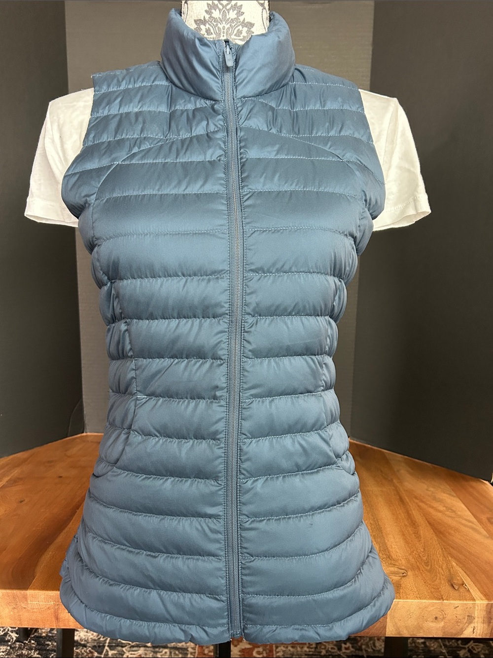 lululemon athletica Light Blue Quilted Packable Puffer Vest. Size 4